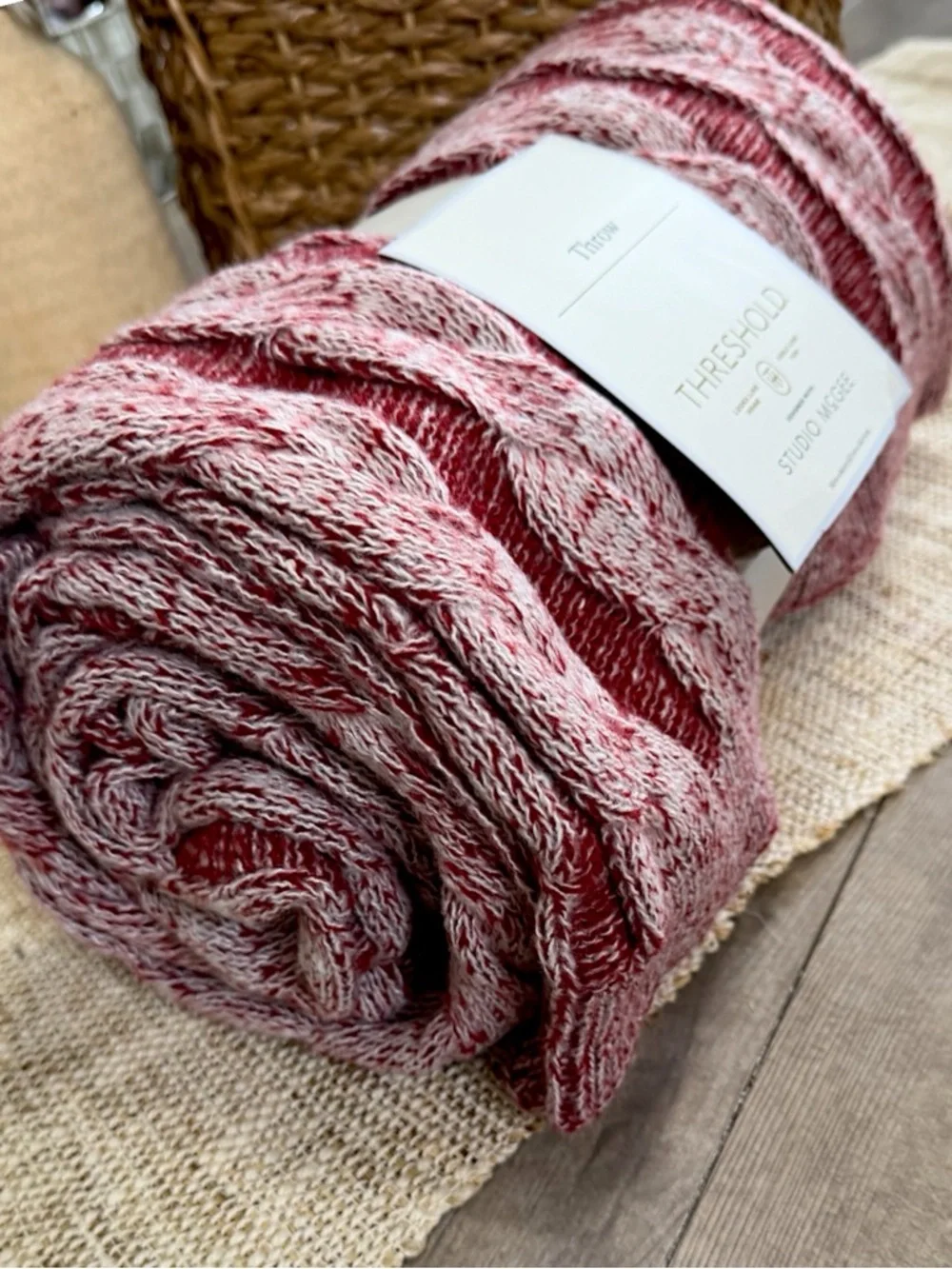 New Threshold Red & White Marled Twisted Cable Knit Throw Blanket 50x60” Lux